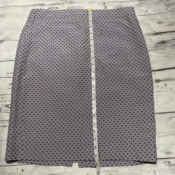J. Crew Pencil Skirt Size 6 Taupe Blue Polka Dots Preowned - Picture 7 of 7